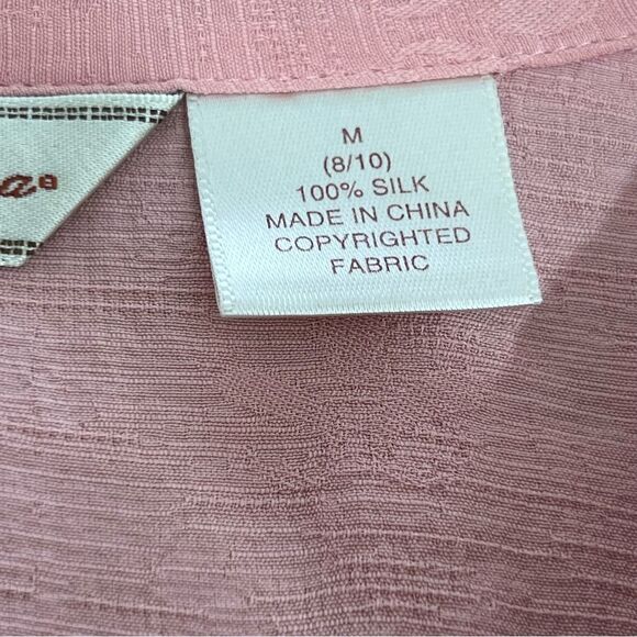 Tommy Bahama, women’s size medium, 100% silk, button front blouse - Picture 7 of 7